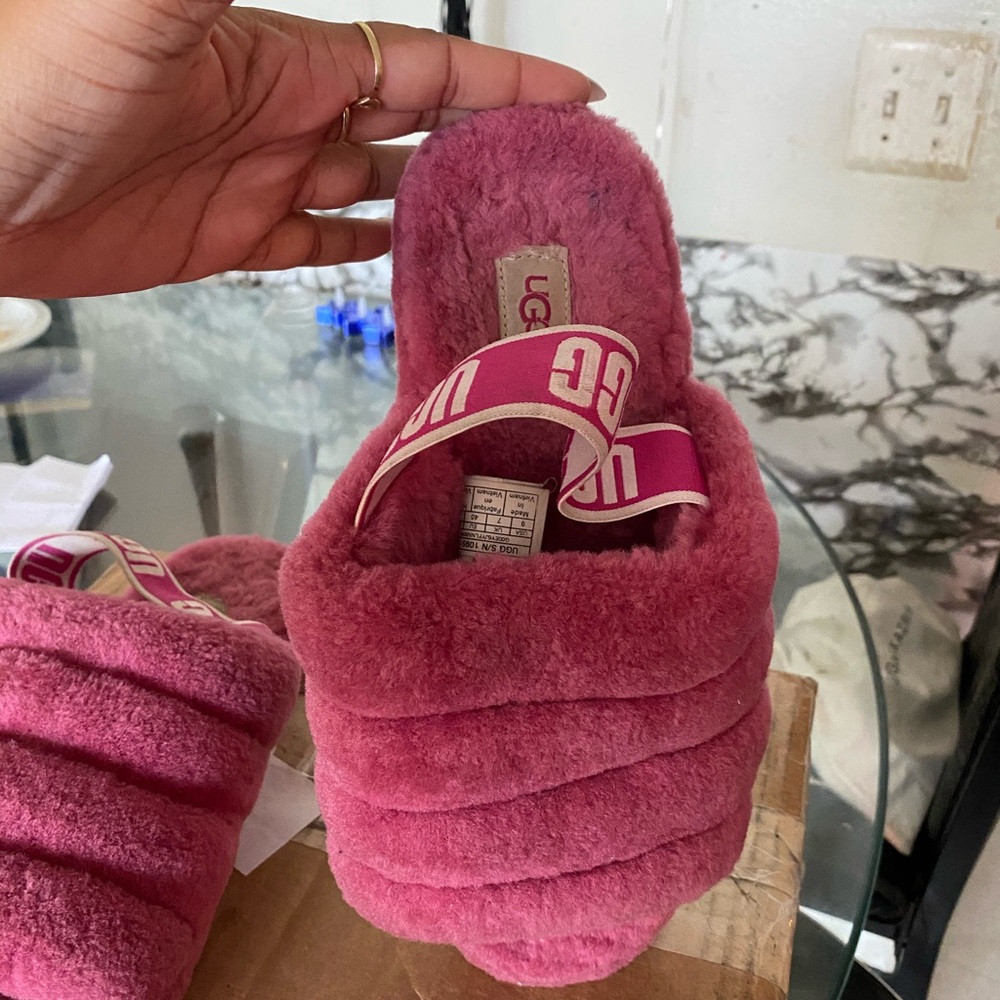 Ugh Slides Size 9 Lounge In This Slides - image 1
